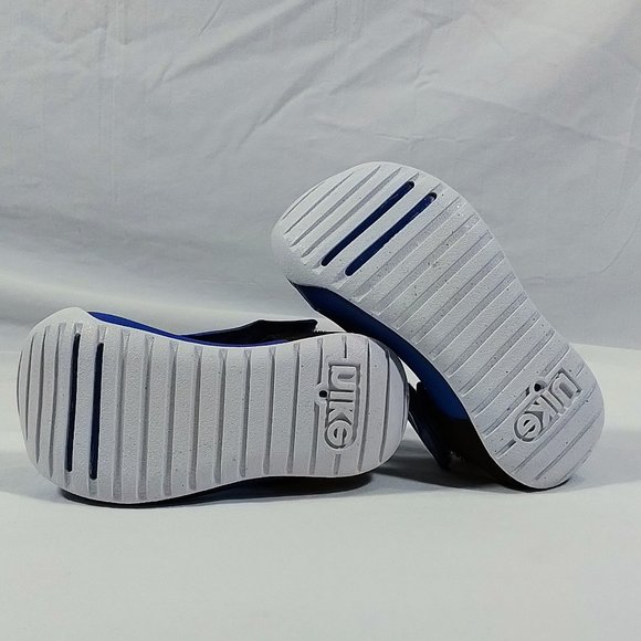 Nike Kids Blue and Black Sandals - Picture 6 of 6